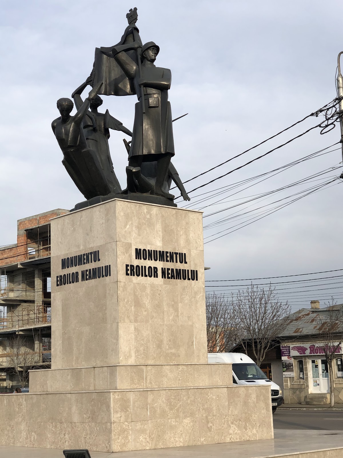 Monumentul Eroilor Neamului