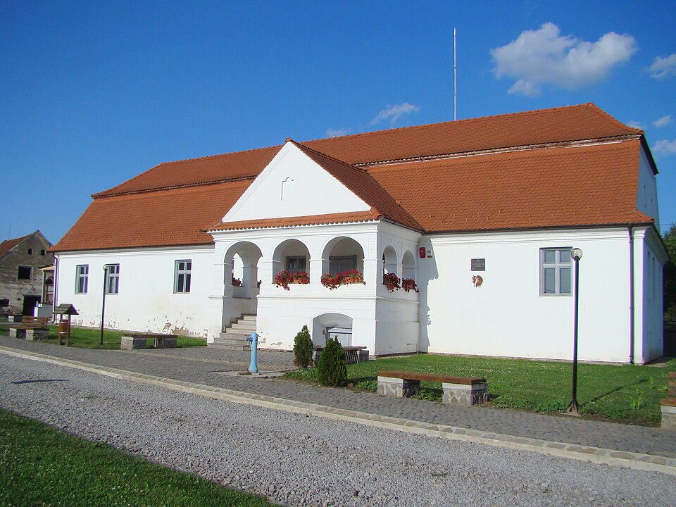 Monumentul eroilor Reci