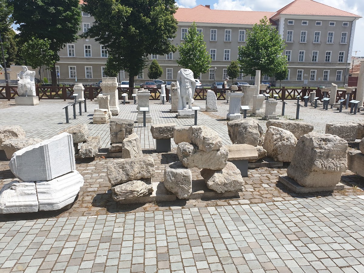 Monumentul Lossenau - foto 4
