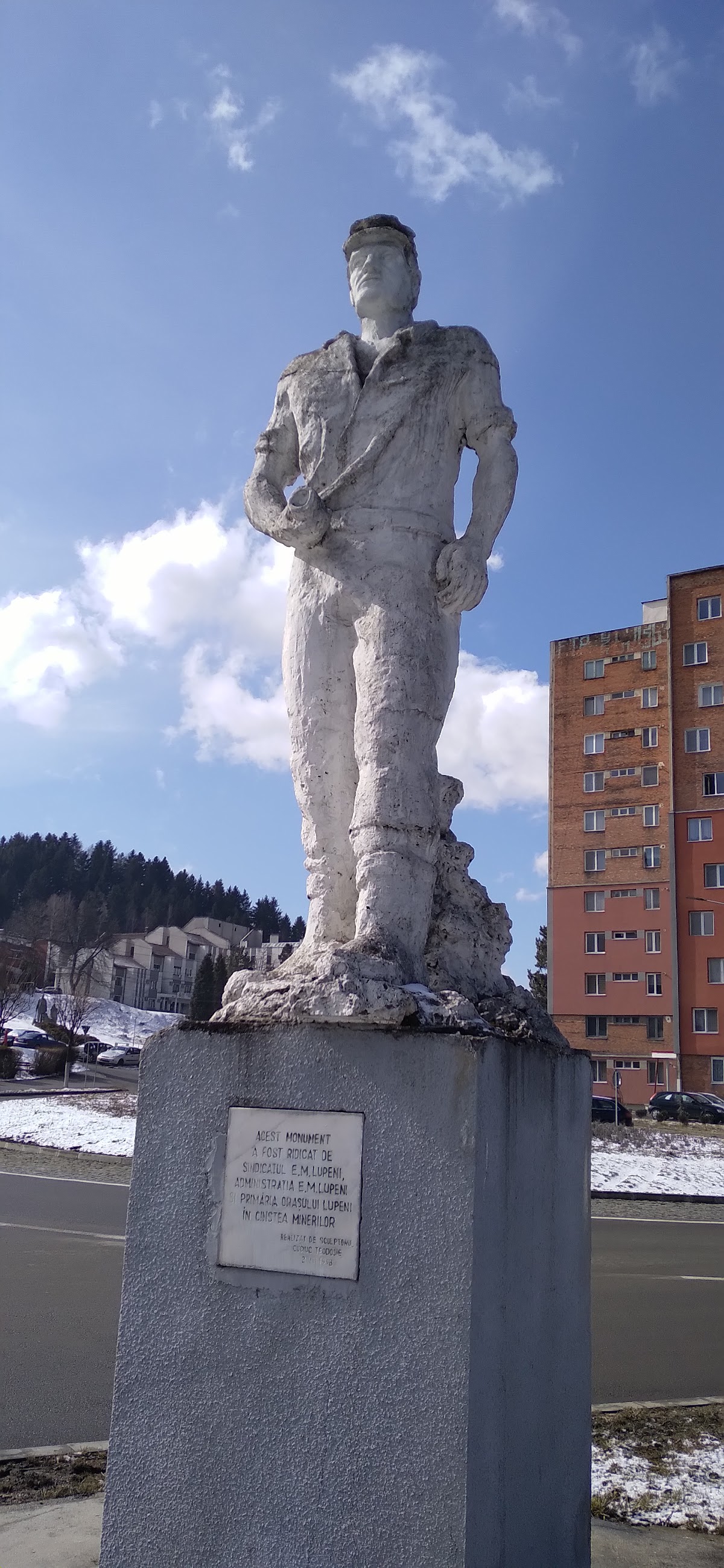 Monumentul Lupeni ’29 - foto 3