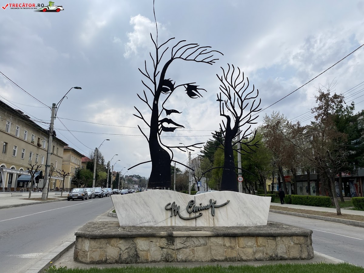 Monumentul „Mihai Eminescu”