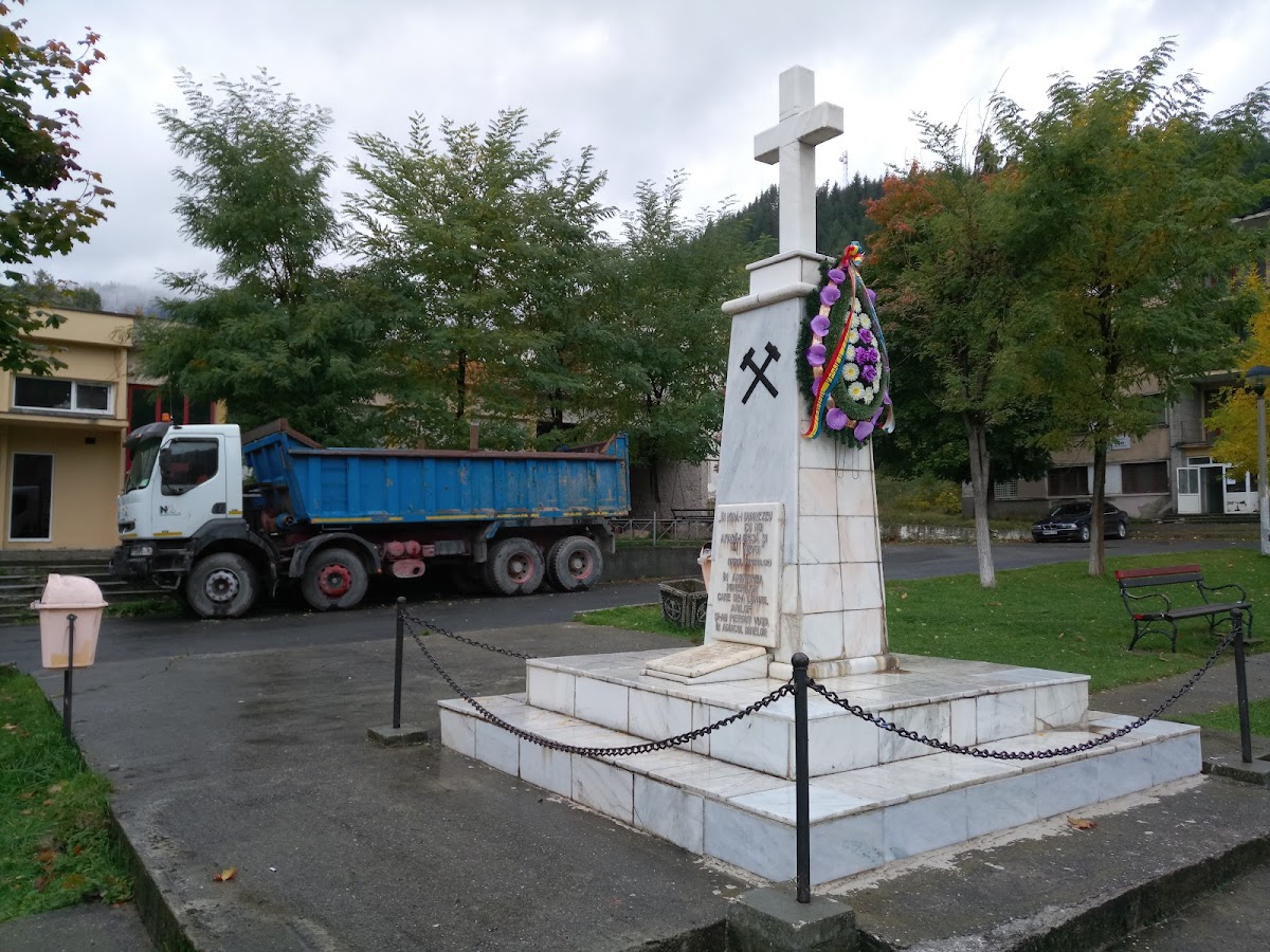 Monumentul Minerilor - foto 5