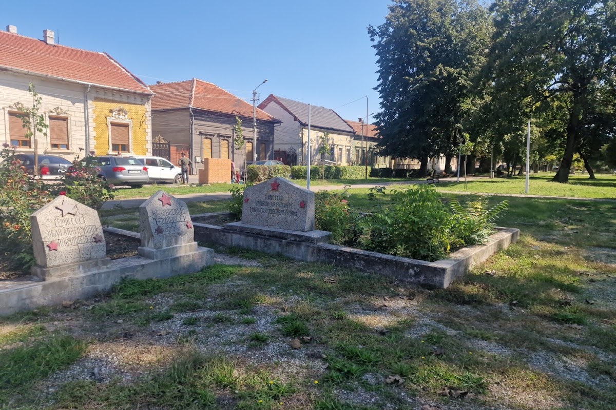 Monumentul Sovietic - foto 2