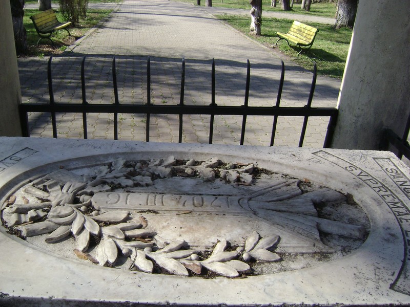 Students' Monument - foto 3