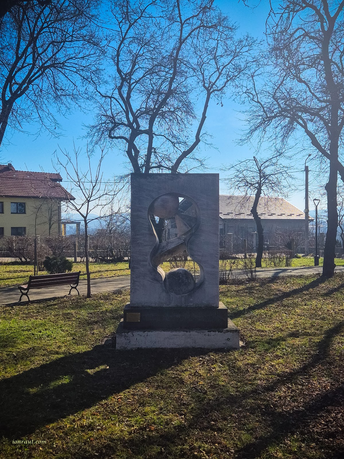 Students' Monument - foto 5