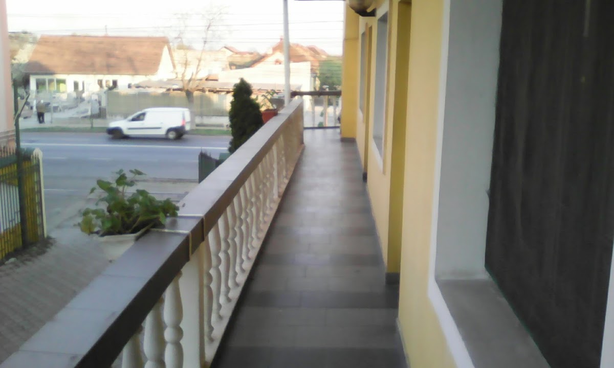 Motel Rares