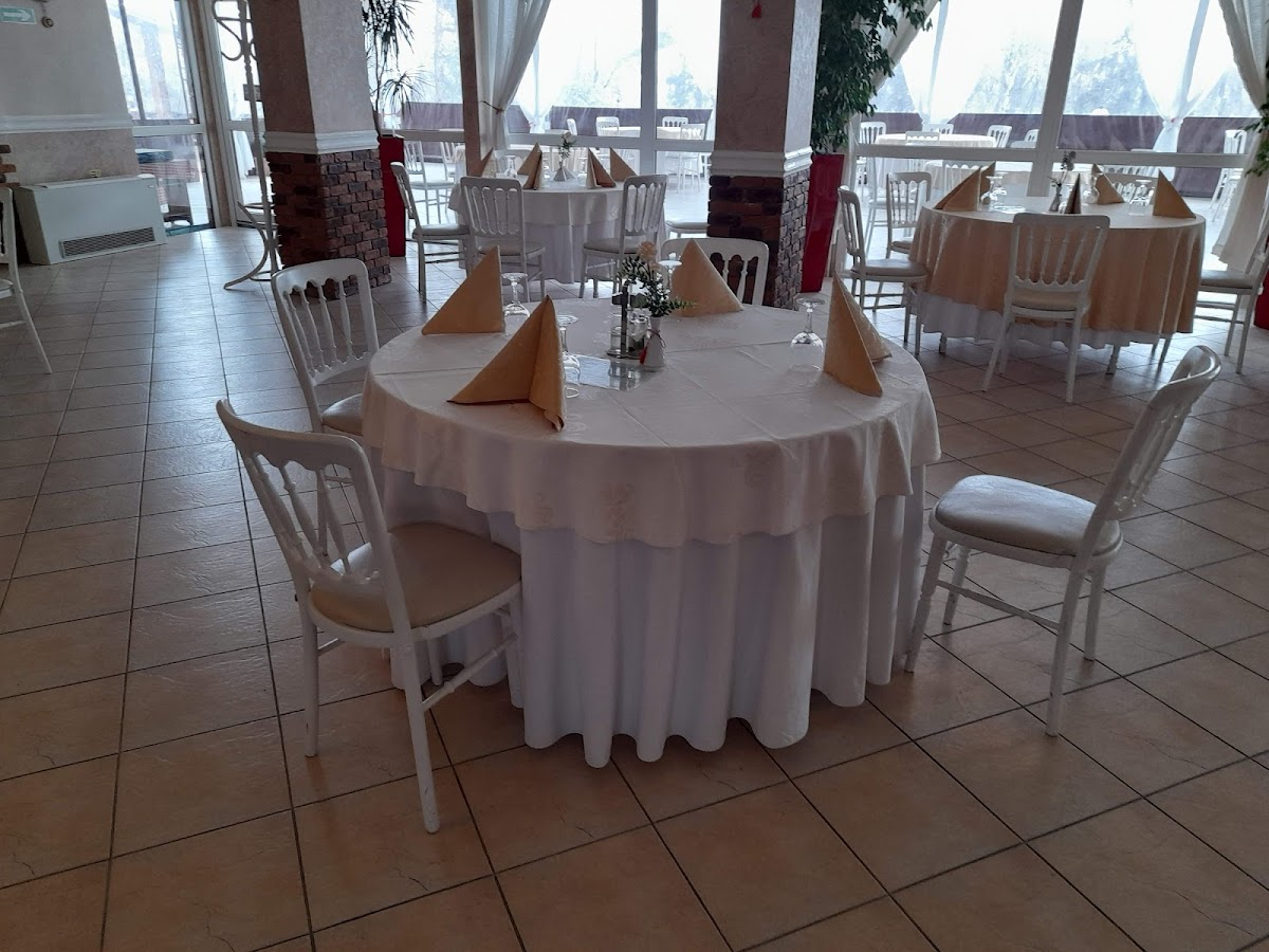 Motel Restaurant "Stejarul"