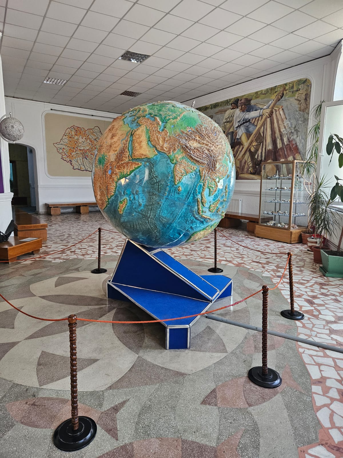 Muzeul Apelor Mihai Bacescu - foto 4