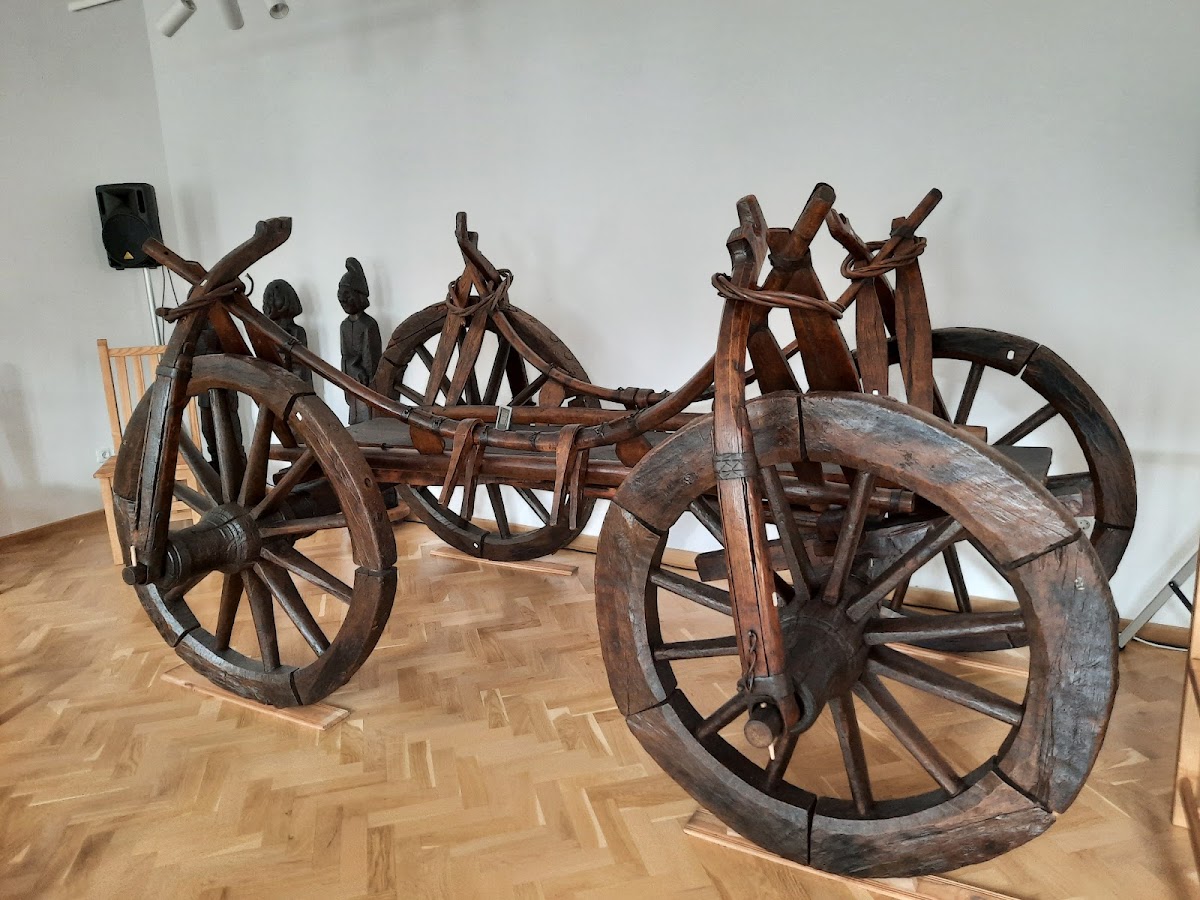 Muzeul Arta Lemnului - foto 3