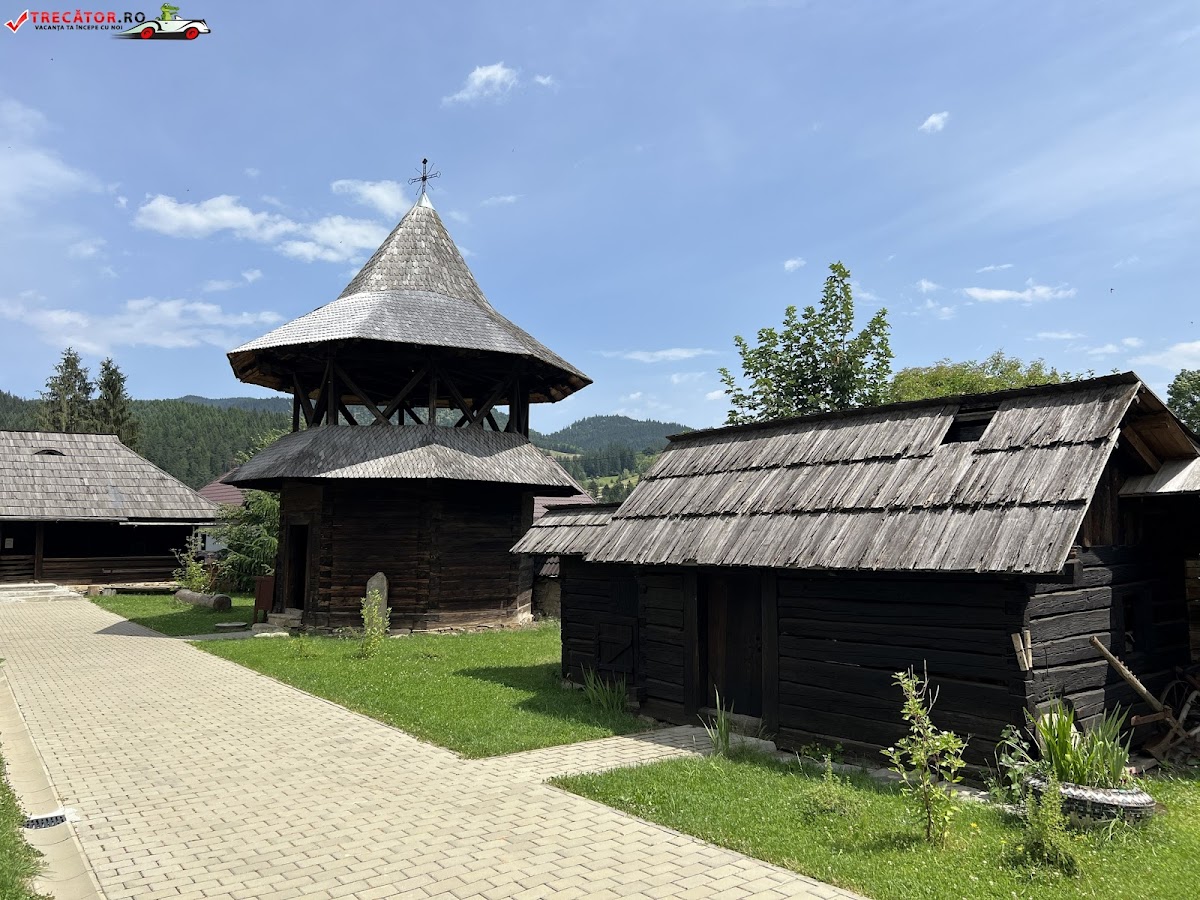 Muzeul Arta Lemnului - foto 5