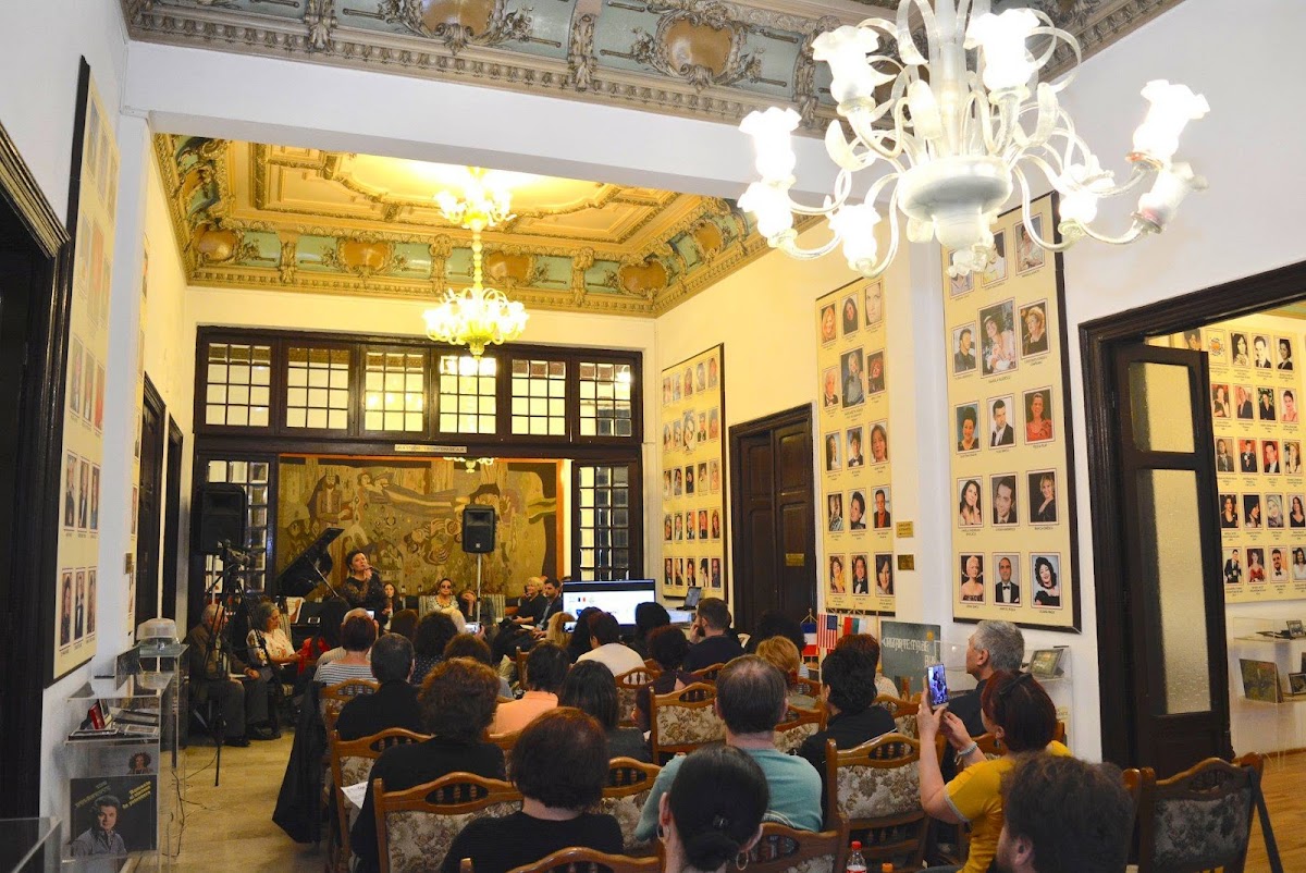Muzeul "Casa Romanței" - foto 3