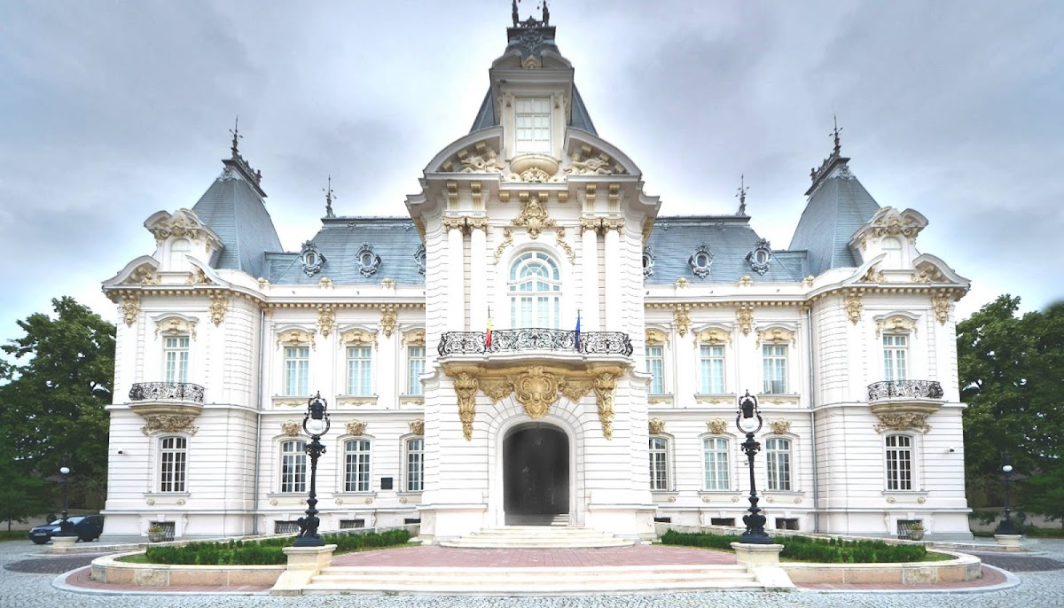 Muzeul de Artă Craiova - foto 1