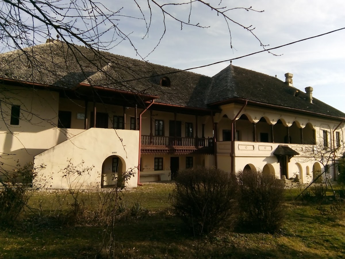 Ethnography and Folk Art Museum "Lilly, Margareta and Gică Ștefănescu" - foto 1