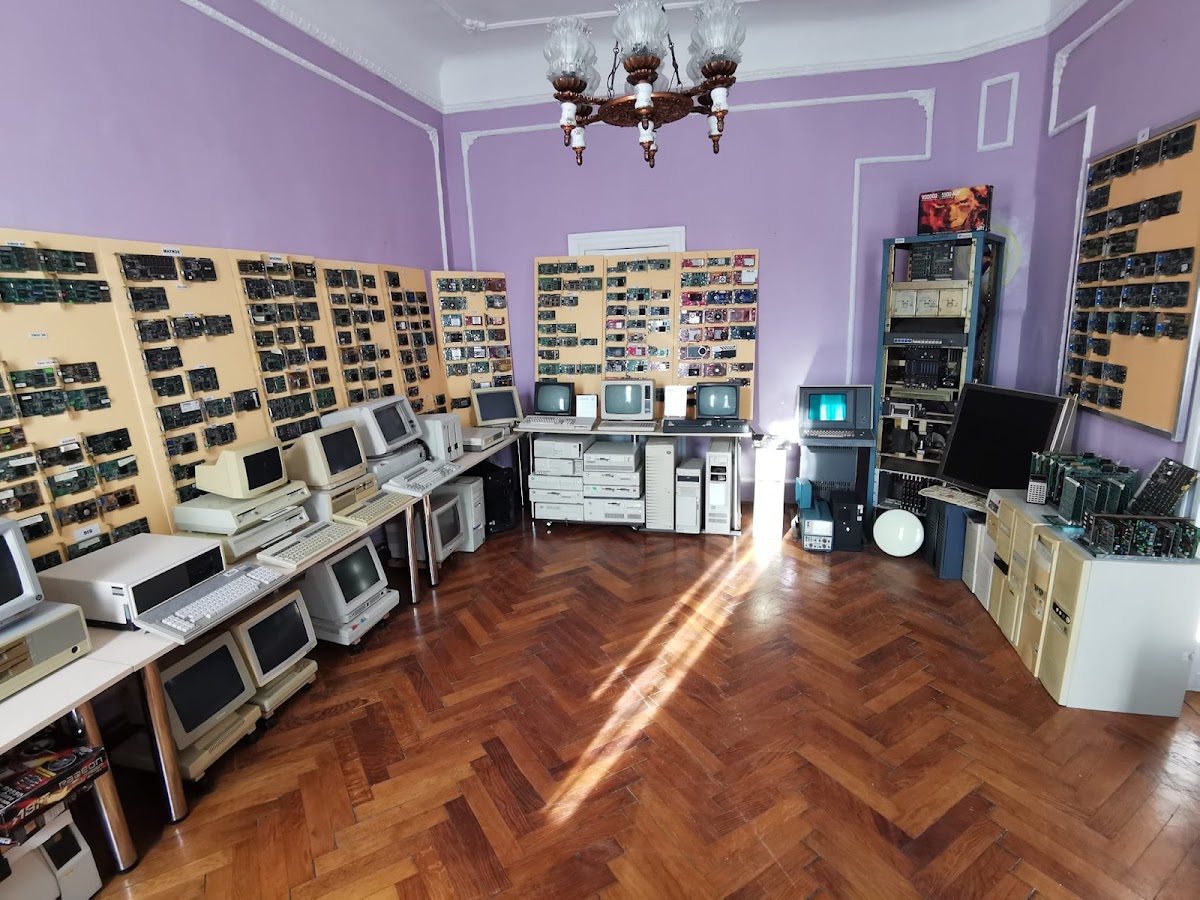 Muzeul de Istoria Calculatoarelor ARAD (vizitare pe baza de programare) - foto 2