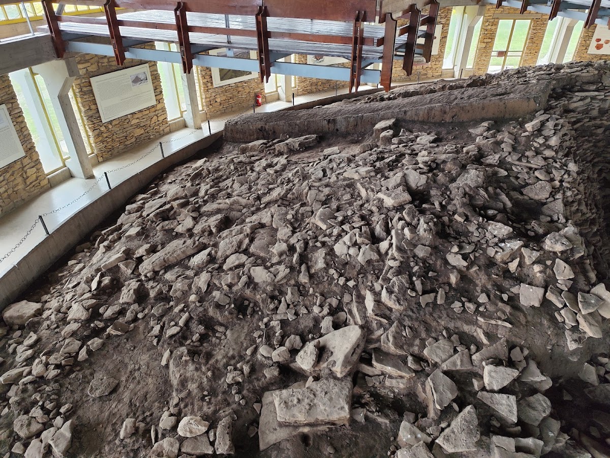 Muzeul de Istorie si Arheologie Cucuteni - foto 2