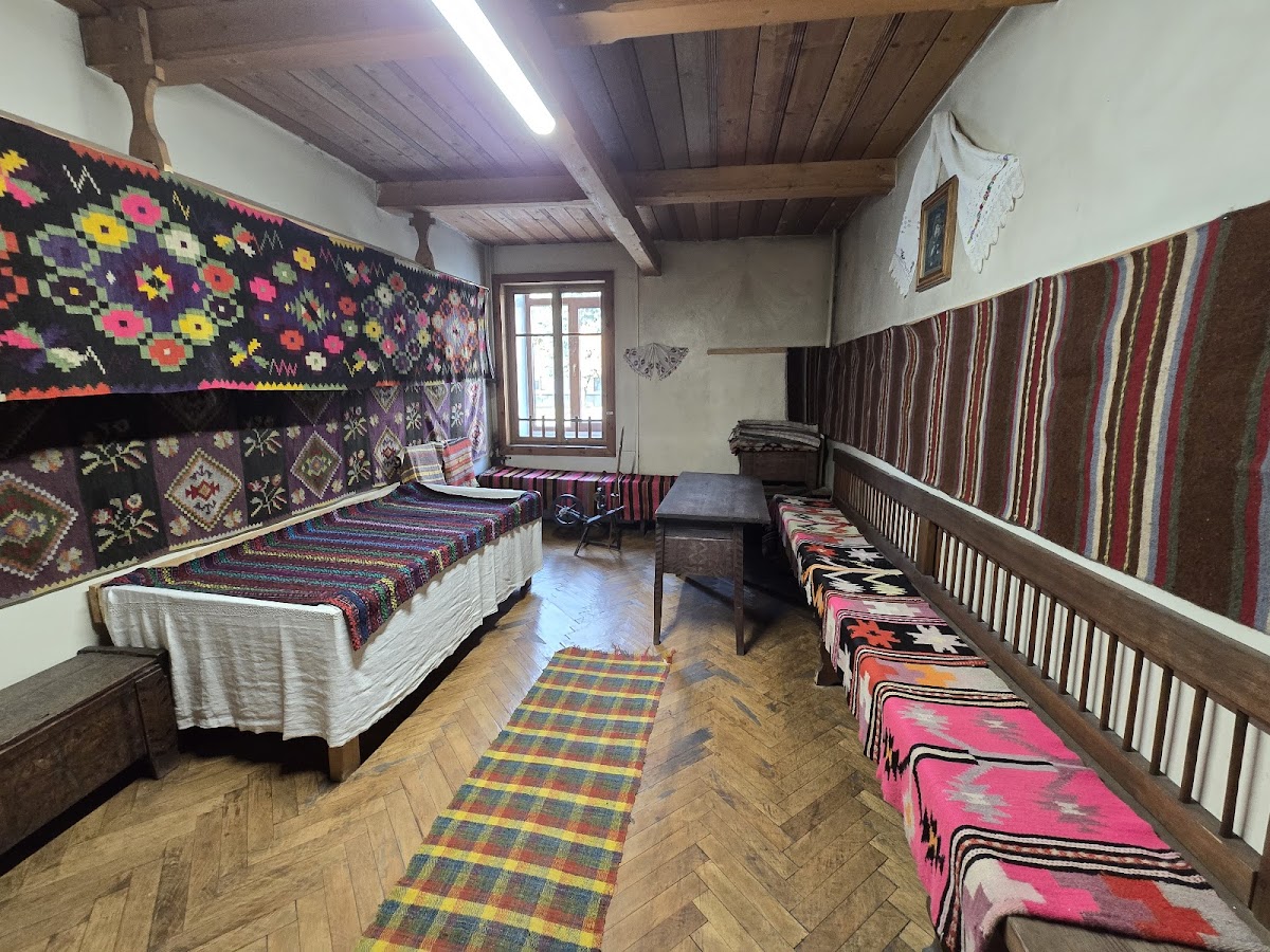 Muzeul Etnografic - foto 5
