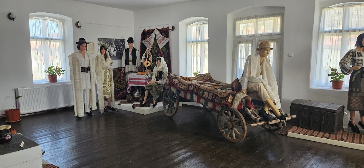 Muzeul Etnografic "Dumitru Ulieru" - foto 4