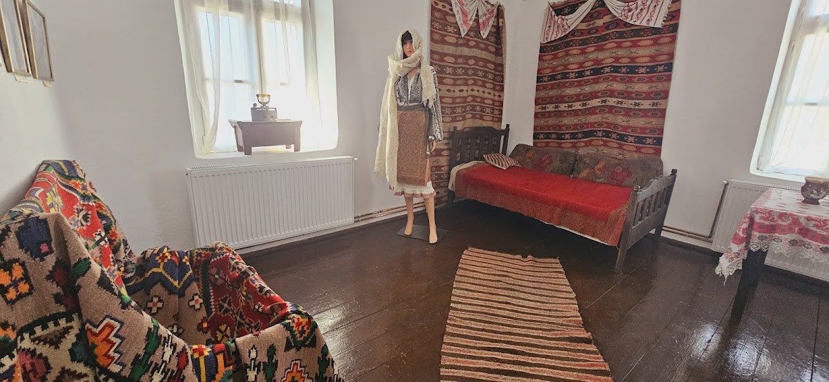 Muzeul Etnografic "Dumitru Ulieru" - foto 5