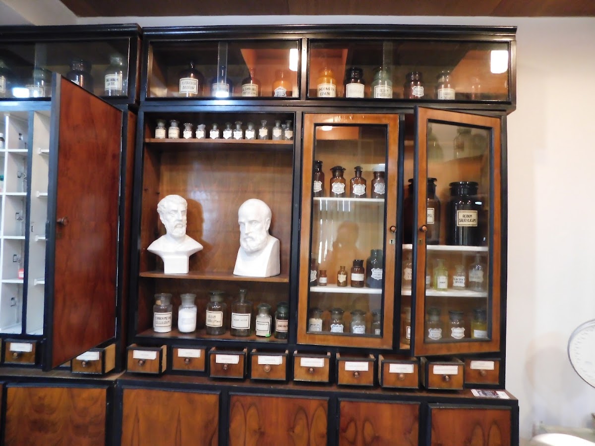 Musée Pharmaceutique de Târgu Secuiesc - foto 3
