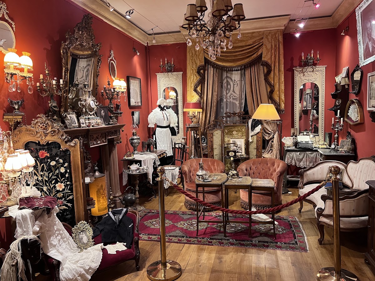 Muzeul Micul Paris - foto 2