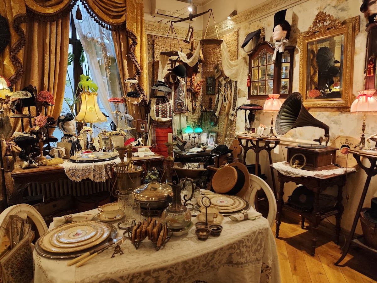 Muzeul Micul Paris - foto 4