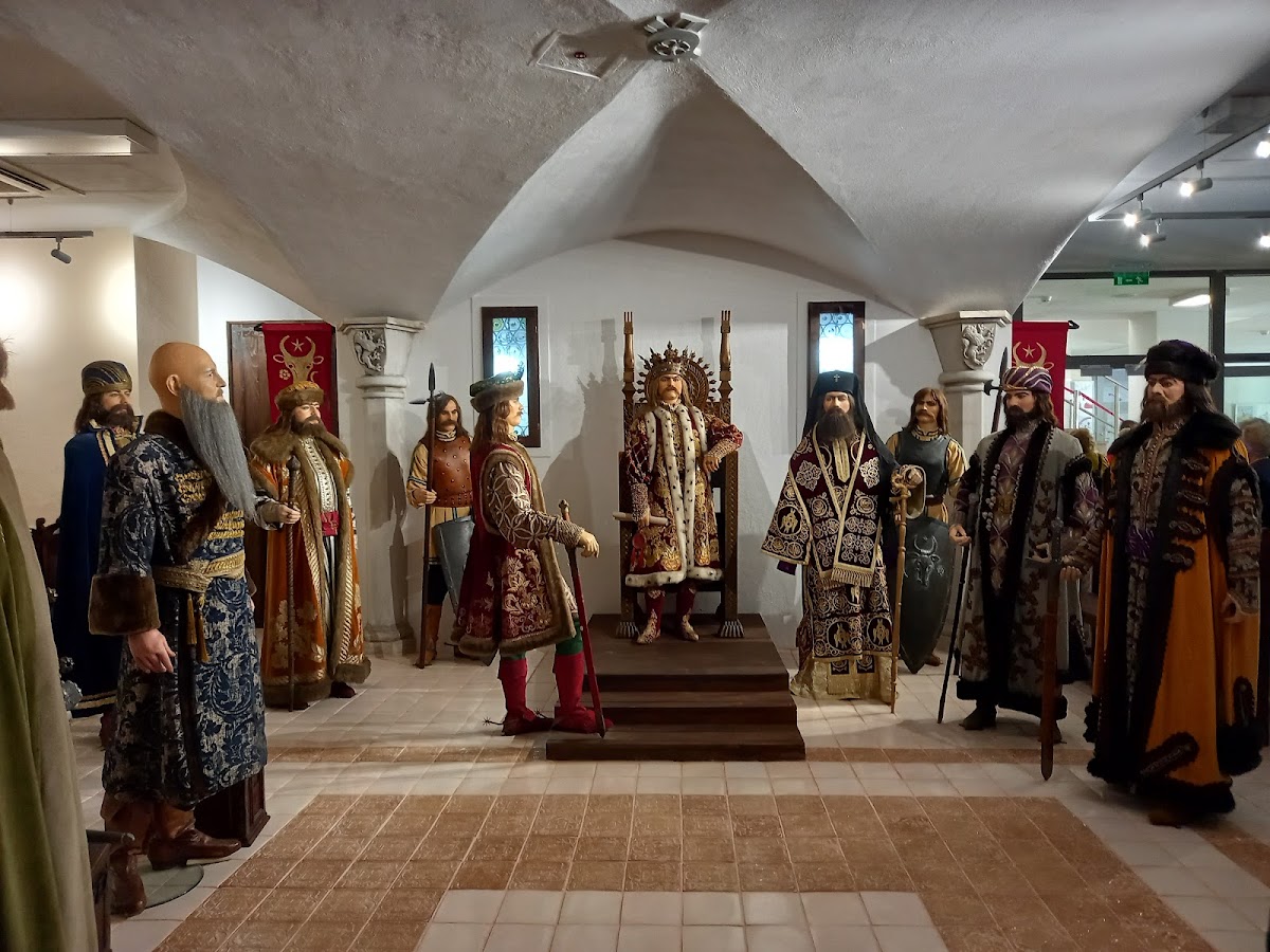 Muzeul Național al Bucovinei - foto 2