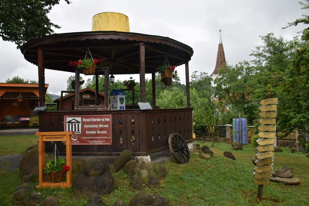 Muzeul Pălăriilor de Paie - foto 3