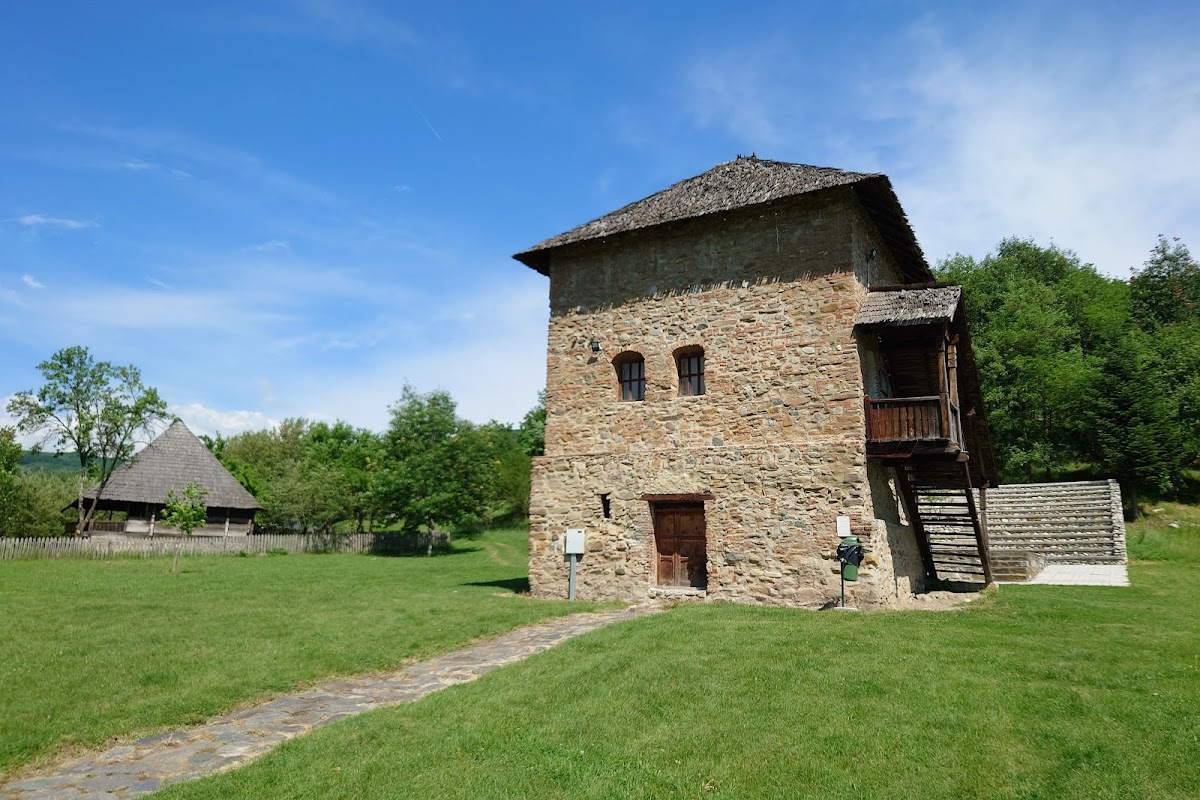 Muzeul Satului Vâlcean - foto 2