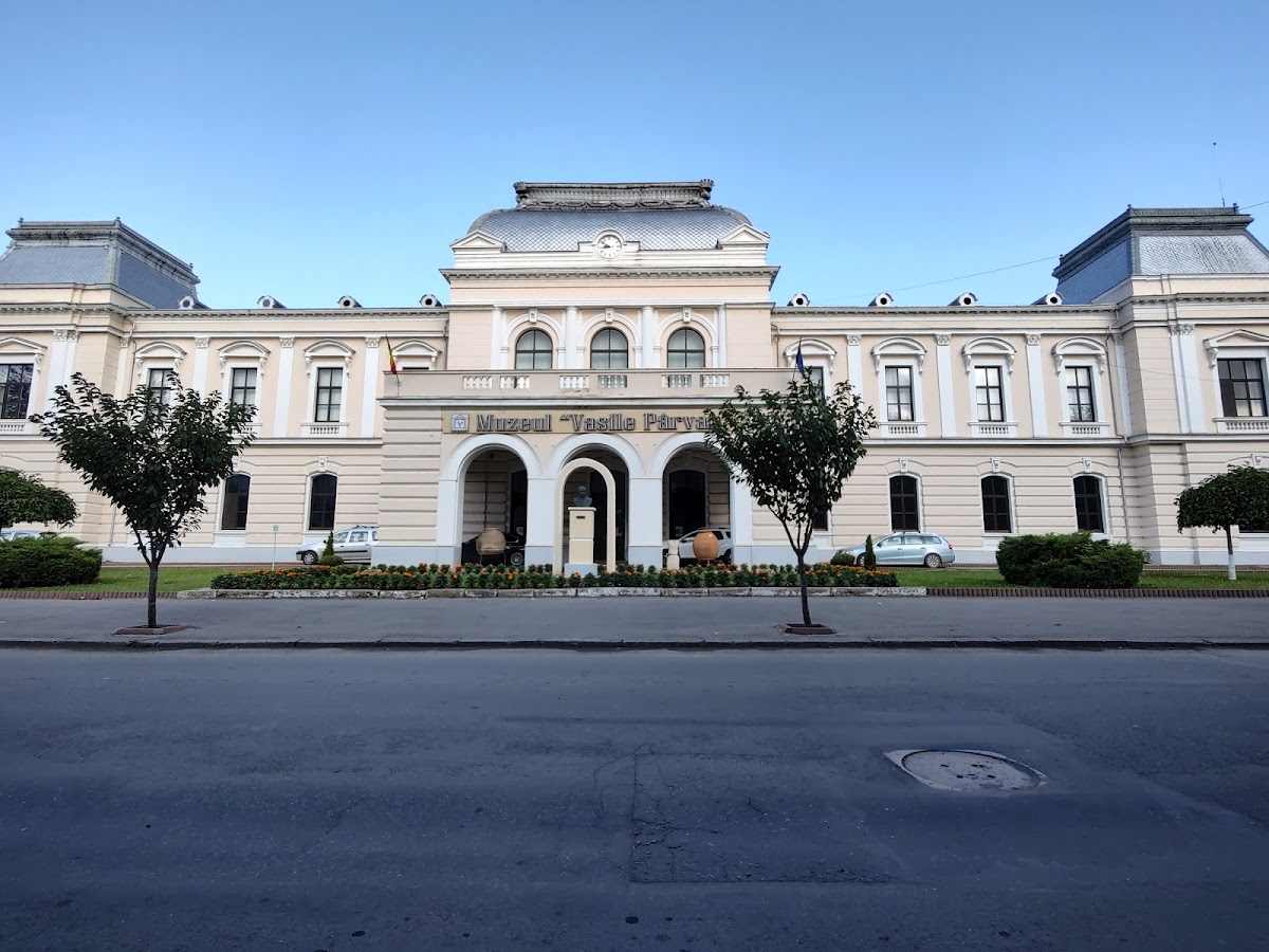 "Vasile Pârvan" Múzeum Bârlad - foto 2