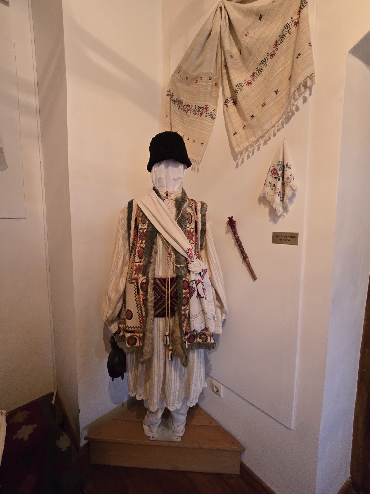 El Museo de la Vid y el Vino en Hârlău - foto 5