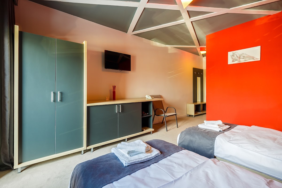 NET HOTEL