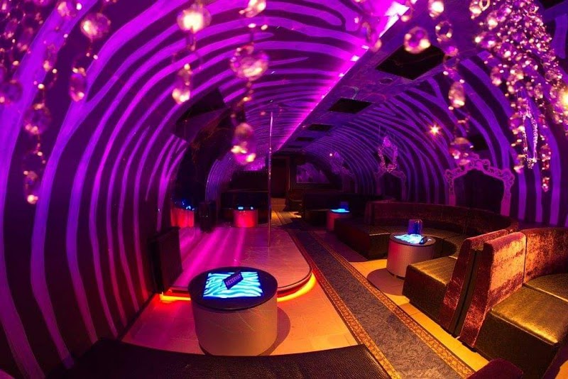 Night Club BLUE MOON