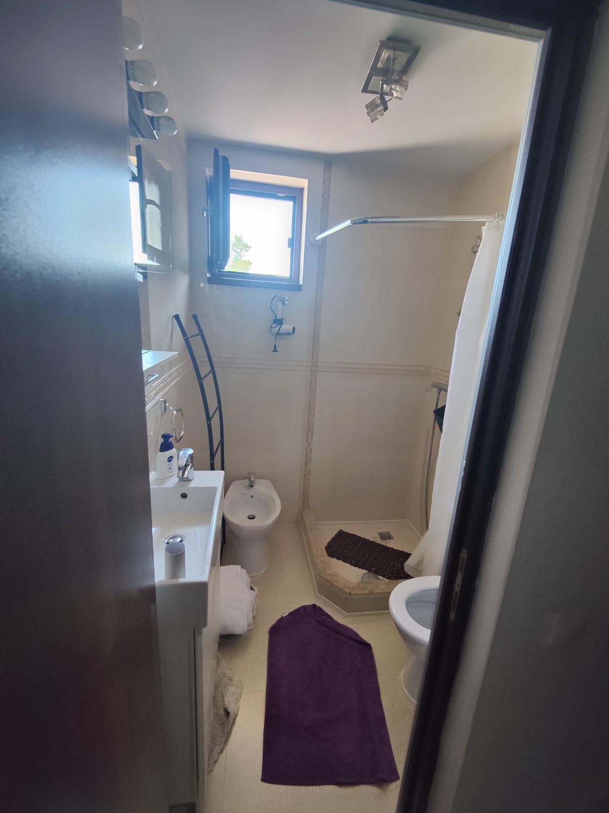 Nona Apartment