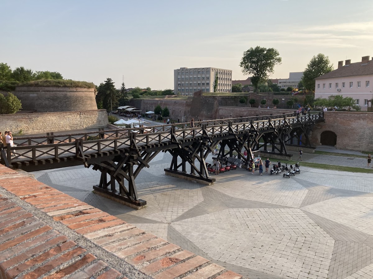Obeliscul lui Horea, Cloșca şi Crișan - foto 4