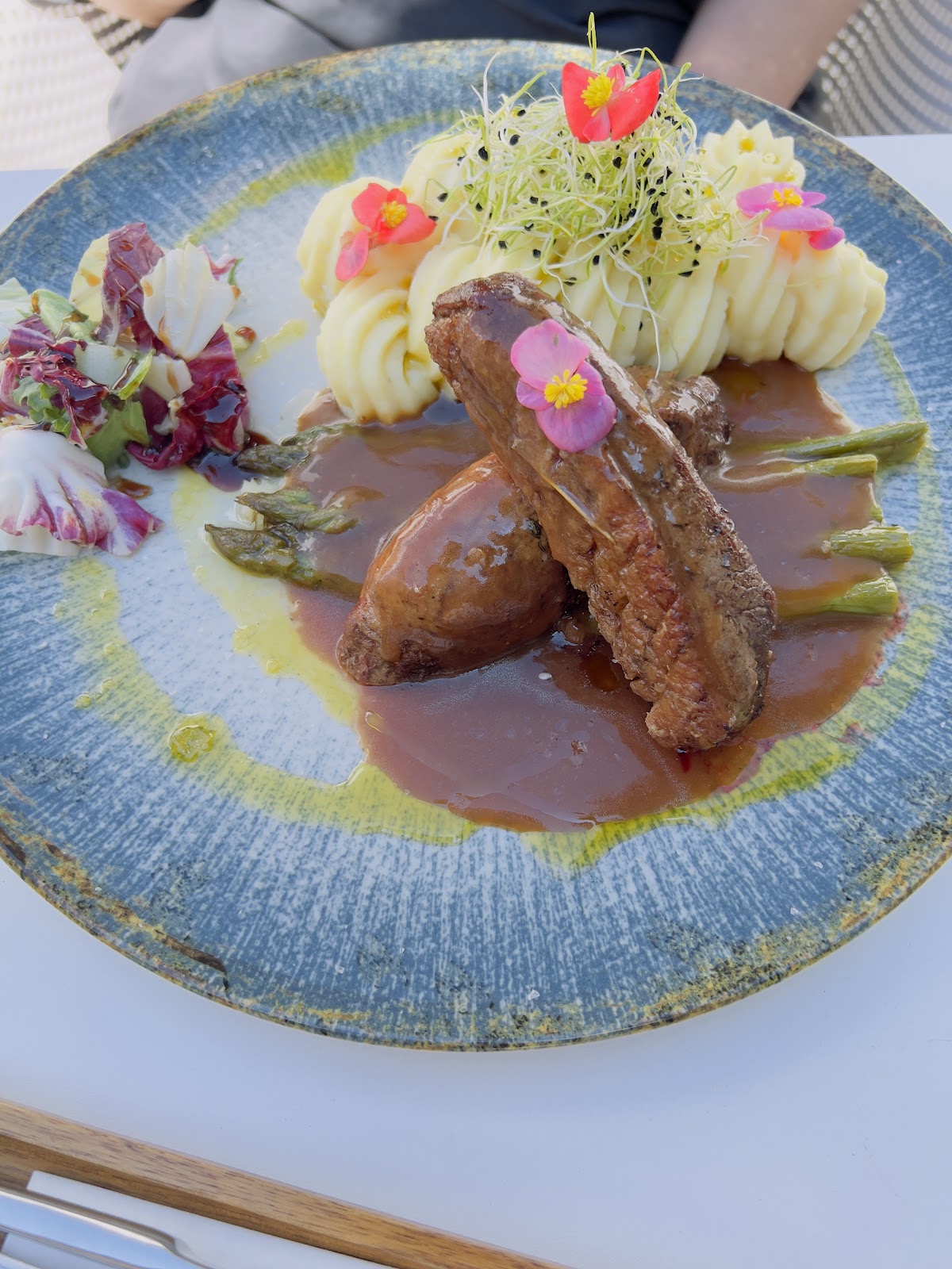 OLIVES Restaurant - foto 3