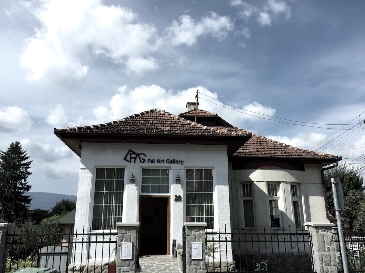 Pál Art Gallery