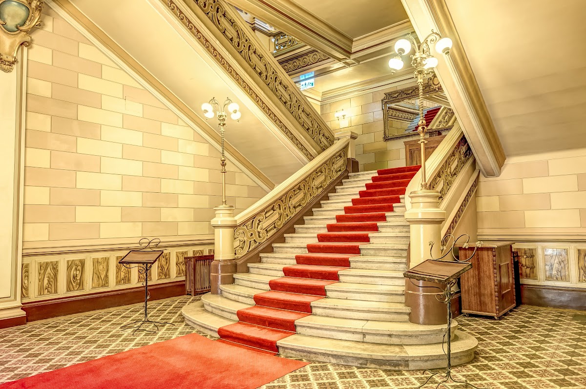 Palatul Bragadiru - foto 2