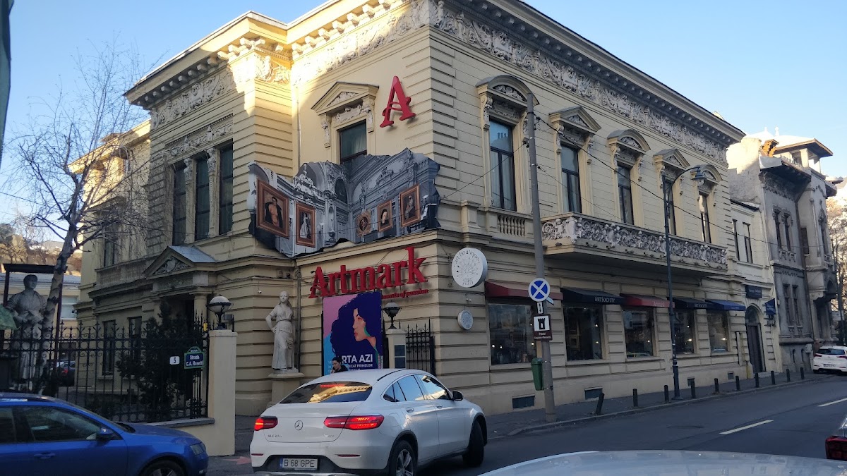 Palatul Cesianu-Racoviță - foto 2