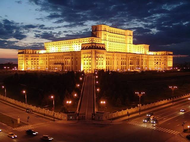 Weekend in Bucuresti