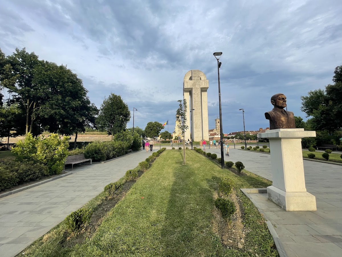 Parque Cetate - foto 4