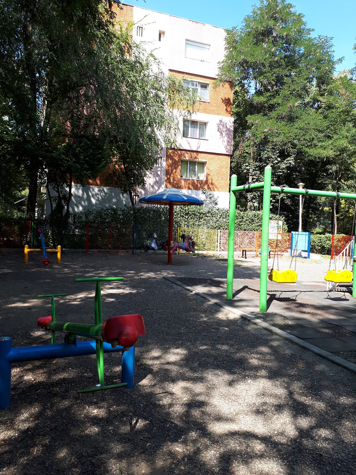Parc de joaca copii - foto 4