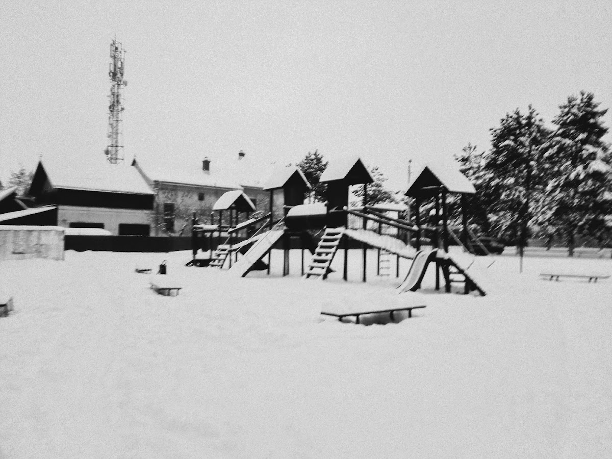 Parc de Joaca pentru copii - foto 4