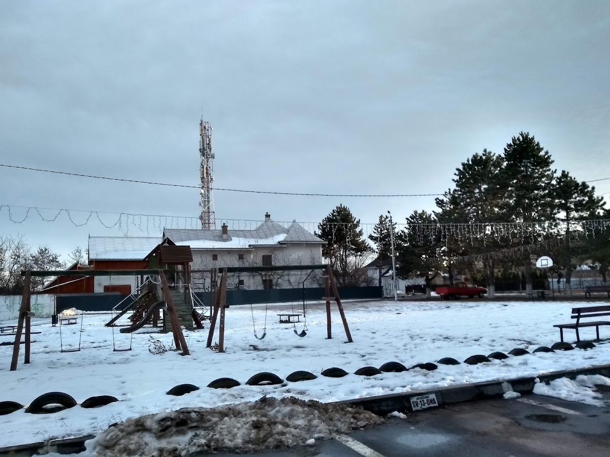 Parc de Joaca pentru copii - foto 5