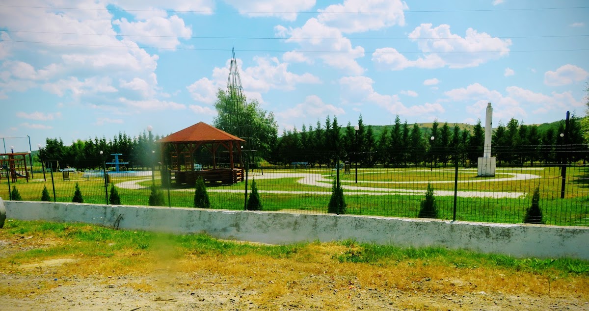 法尔采内什公园 - foto 2