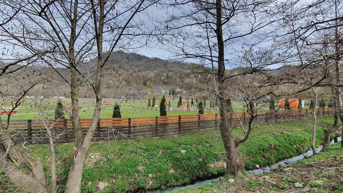 Parc "La Bază" - Brezoi