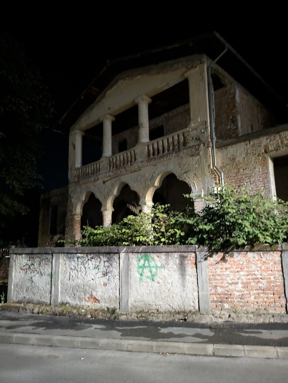 Parc "La Bază" - Brezoi - foto 3