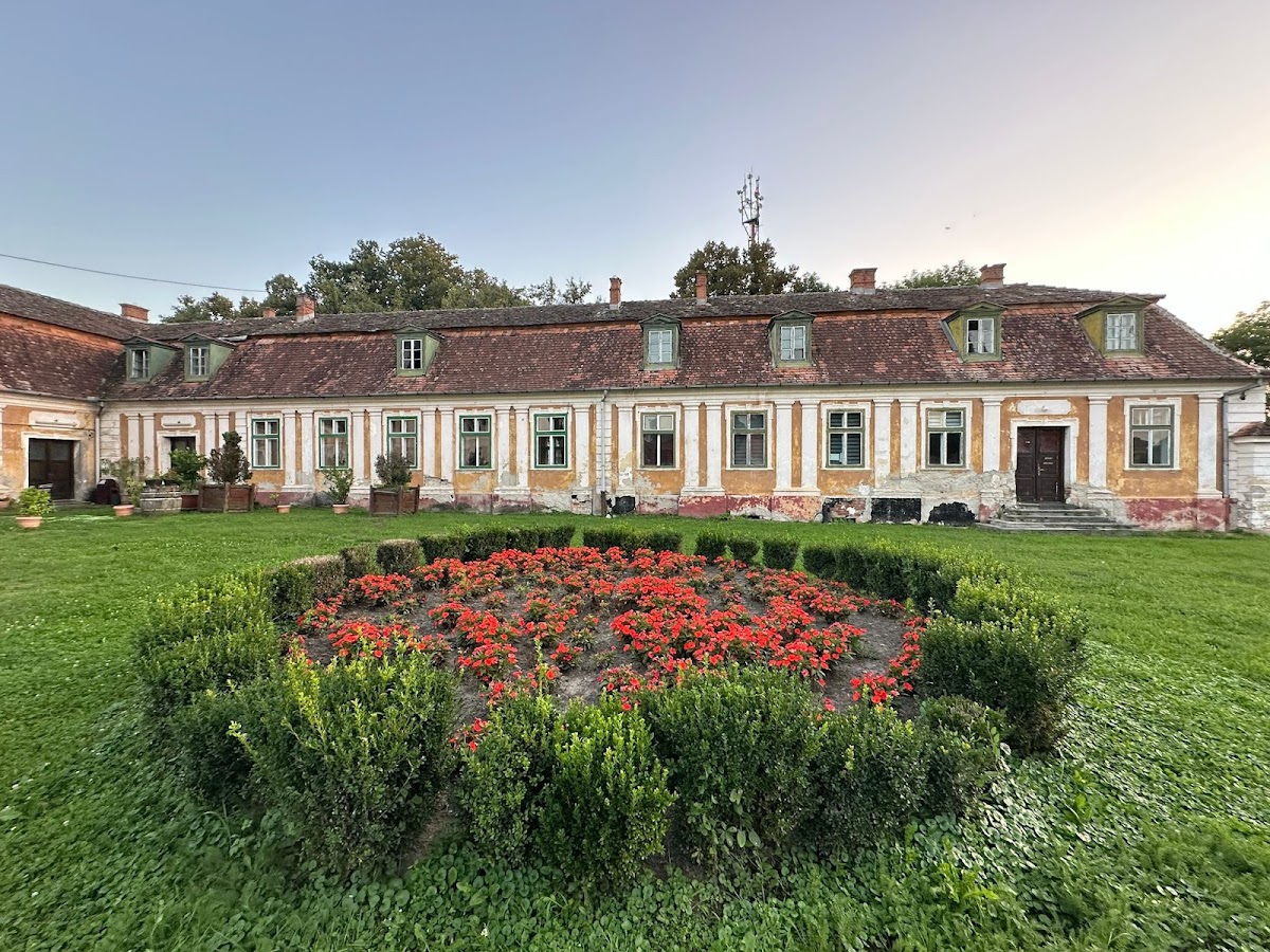 Parcul Brukenthal Avrig - foto 2