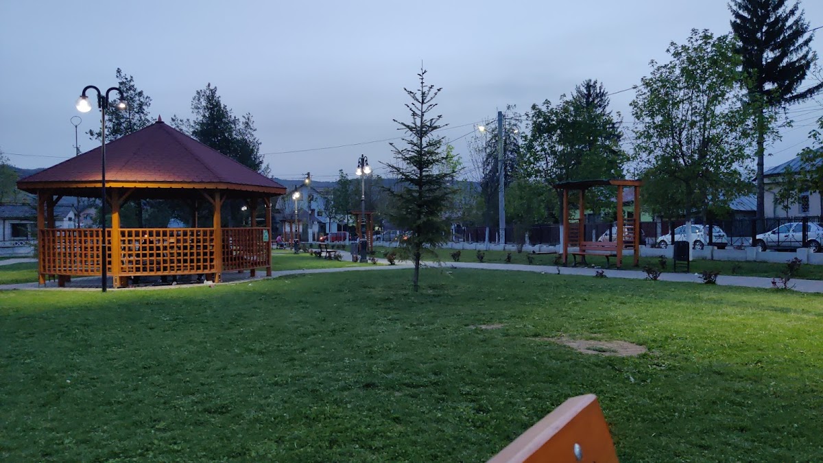 Parcul central Urlaţi - foto 4