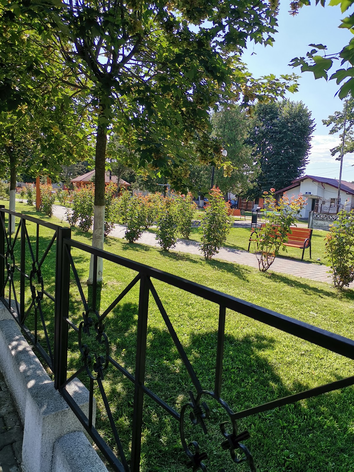 Parcul central Urlaţi - foto 5