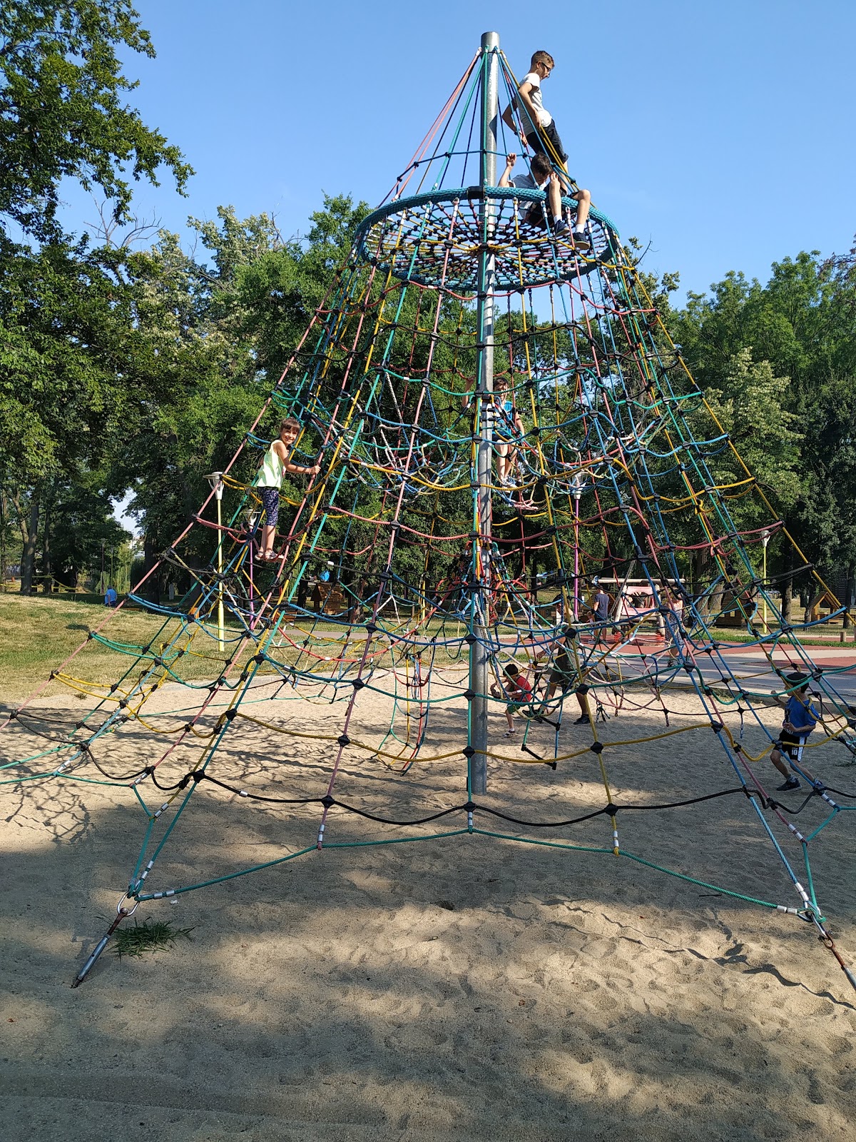 Parcul Copiilor Ion Creangă - foto 2